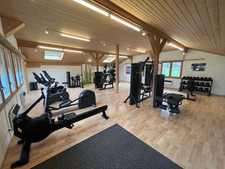 Fitnessraum Sportanlage Eyelti